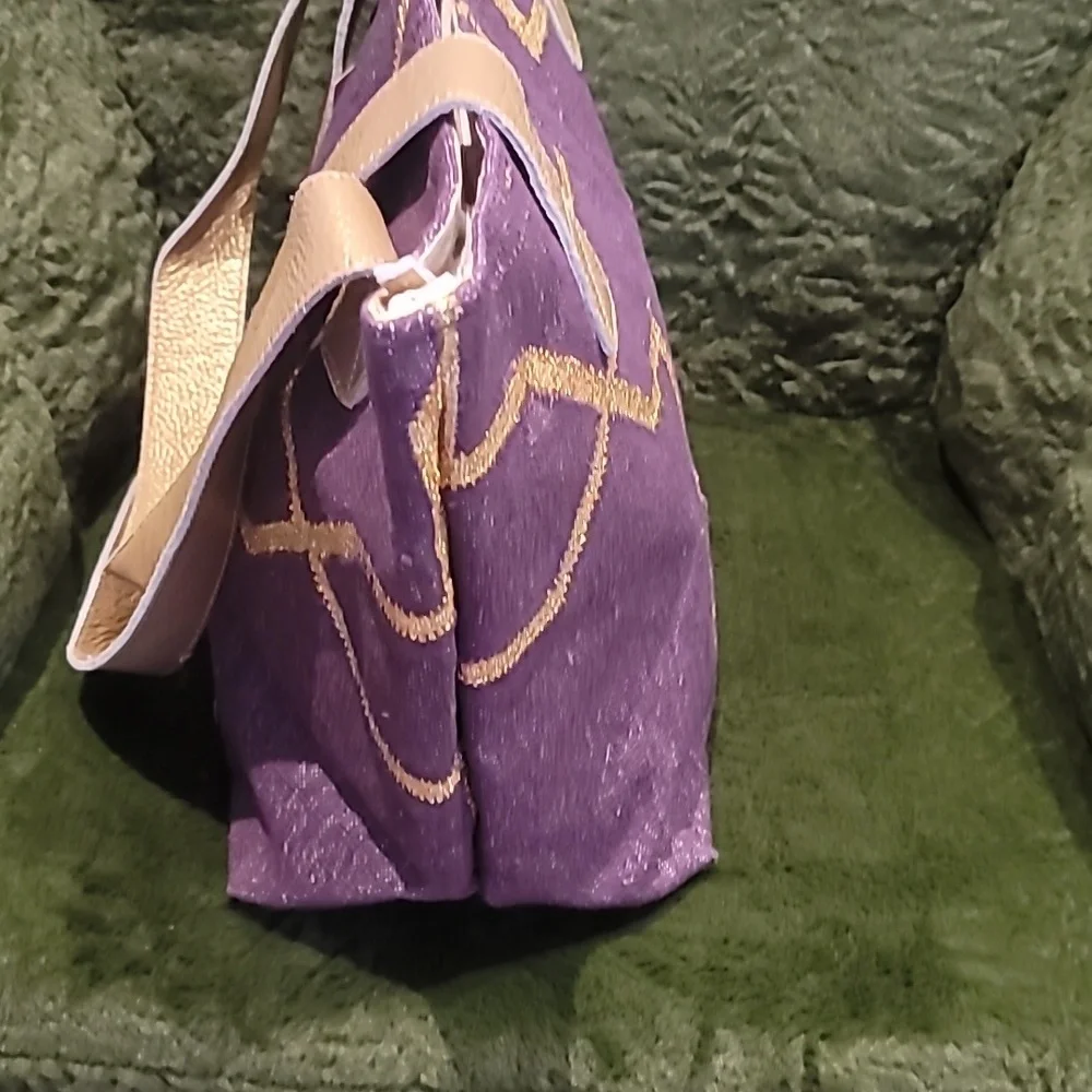 Viajera Imports Geometric Purple And Gold Tote with Metallic Pattern